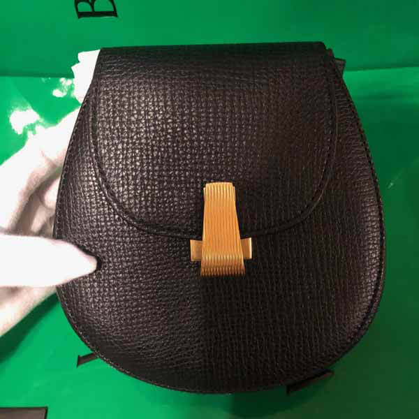 人気!【ボッテガヴェネタ】2Way レザー ラウンド ベルトバッグ偽物 576643VMAO28633